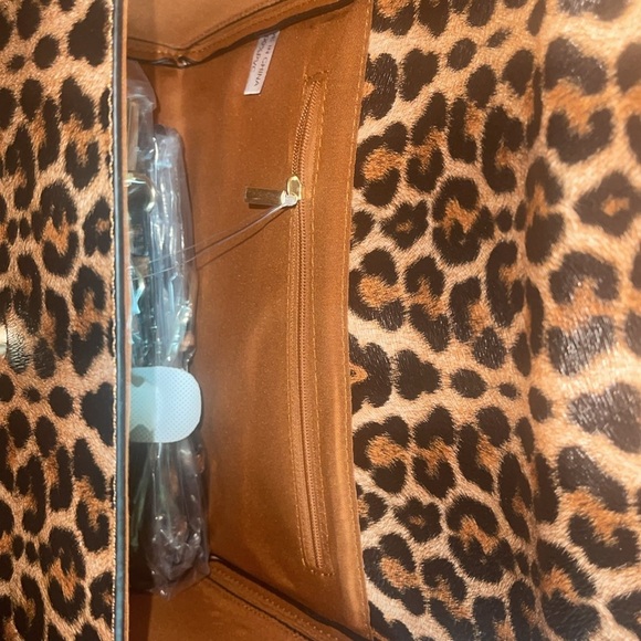 COPY - NEW ‘Queen Bee’ Leopard Print Hand Bag Purse - Picture 8 of 10